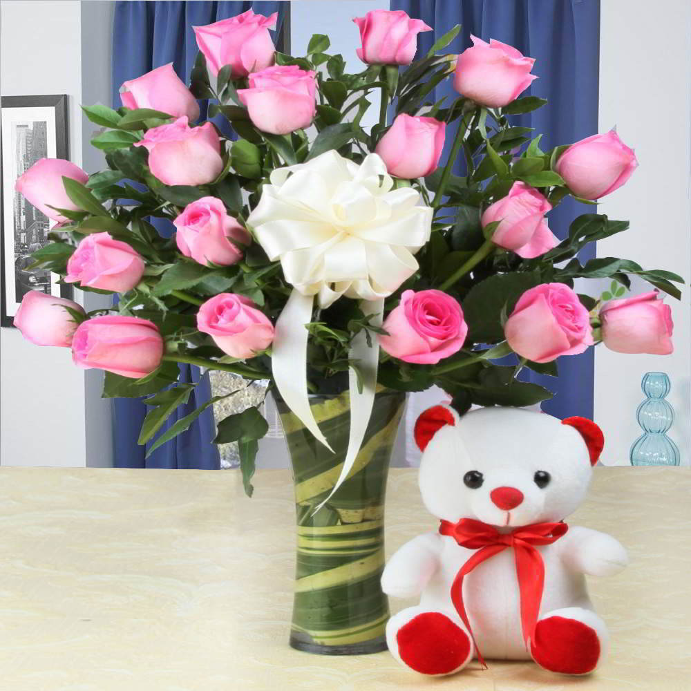 Teddy Bear with Pink Roses Arranged in Glass Vase for Mumbai