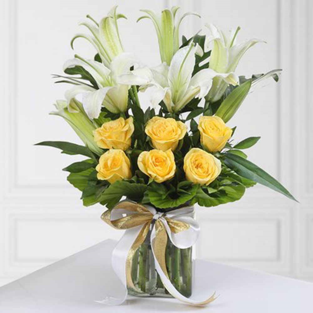 Lilies and Roses in Vase for Mumbai