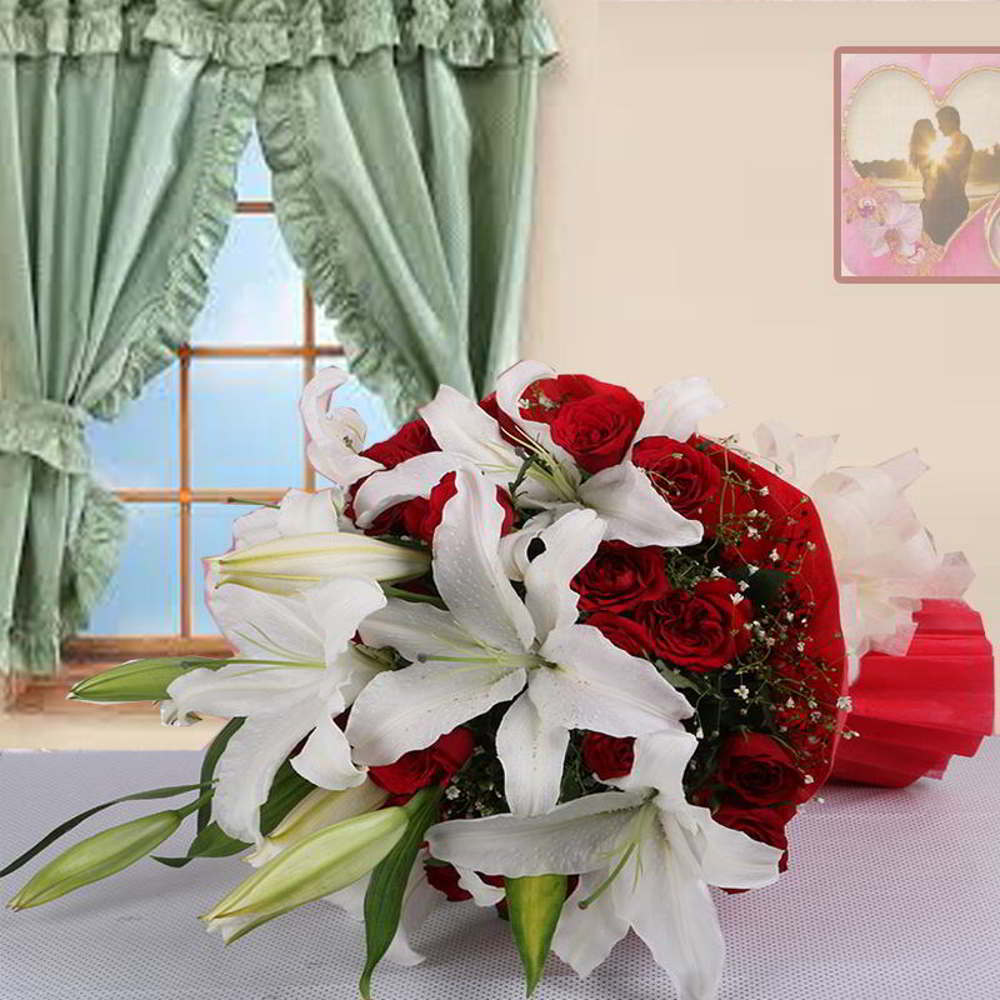 Bouquet of Lilies and Roses for Mumbai