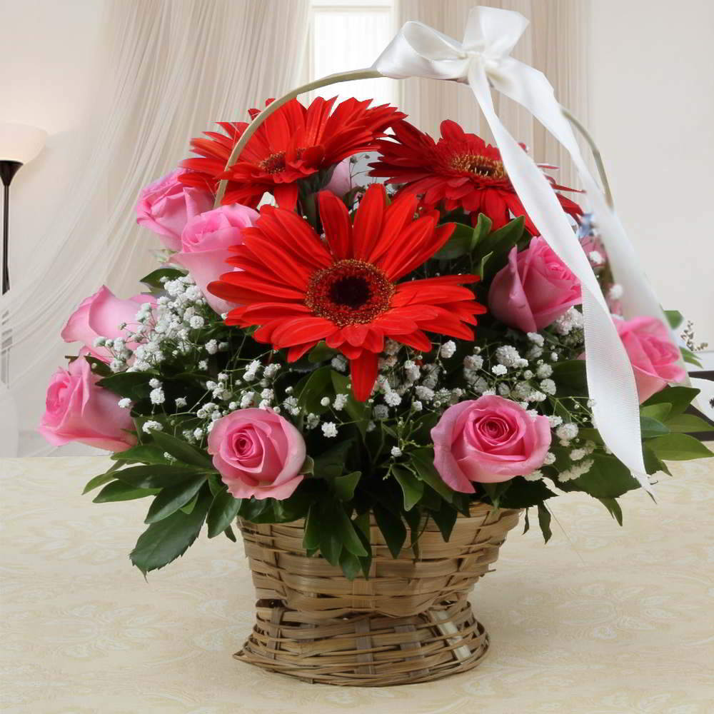 Arrangement of Mix Red and Pink Flowers for Mumbai