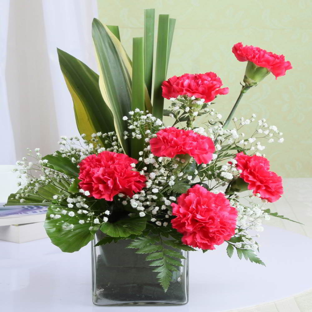 Glass Vase with Six Pink Carnation for Mumbai