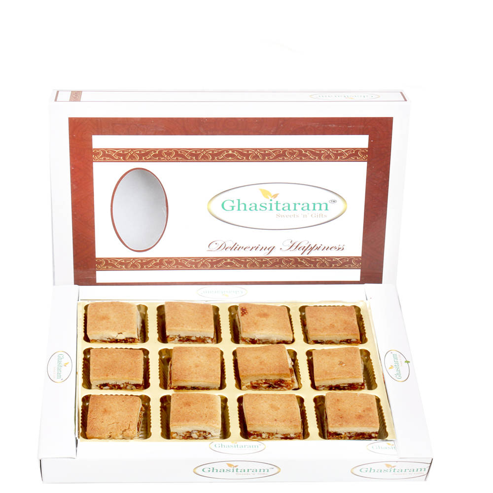 Baked Almond Anjeer Sandwich in White Box