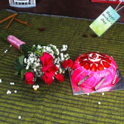 Mothers Day Gifts to Agra - Six Red Roses Bouquet with Strawberry Cake For Mom