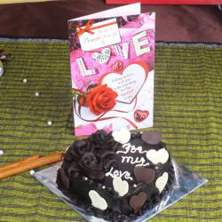 Valentines Chocolate Cakes - Heart Shape Chocolate Cake with Love Greeting Card