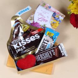 Kiss Day - Hershey's Chocolates Love Tray