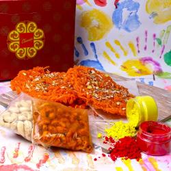 Holi Gift Hampers - Jalebi Ghevar Sweet with Herbal Holi Colors and Masala Cashew Nuts