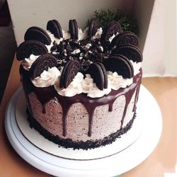 Send Two Kg Oreo Chocolate Cake To Mehsana