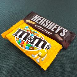 Send Anniversary Gift M&M's Chocolate Bar with Hershey's Cookies n Chocolate Bar To Blimora