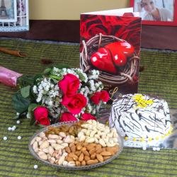 Romantic Gift Hampers for Her - Valentine Special GIft Hamper