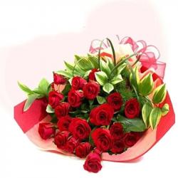 Bouquet of 25 Romantic Red Roses For Valentine Day