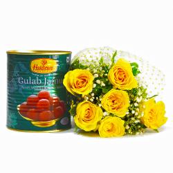 Send Friendly Six Yellow Roses with Mouthwatering Gulab Jamuns To Aligarh