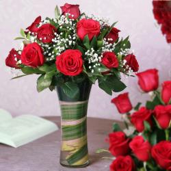 Vase Arrangement - Fifteen Red Roses Arrange in a Vase
