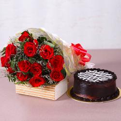 Bhai Dooj Return Gifts for Sister - Twelve Red Roses Bunch with Yummy Chocolate Cake