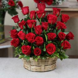 Basket Arrangement - Red Roses Arrange in a Basket