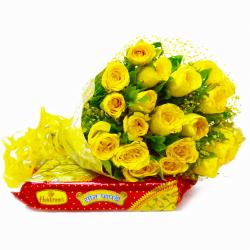 Send Friendly 20 Yellow Roses Bouquet with Soan Papdi To Delhi