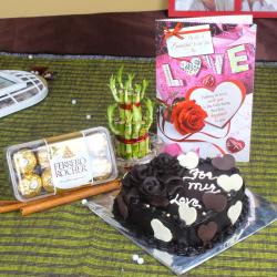 Valentines Chocolate Cakes - Exclusive Heart Valentine Gift Set