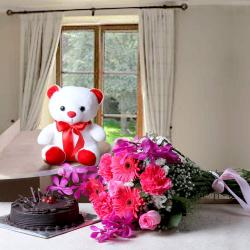 Valentines Eggless Cakes - Fresh Flowers Bouquet with Cake and Teddy