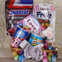 Send Valentines Day Gift Basket for Specials Chocolate Love To Dehradun
