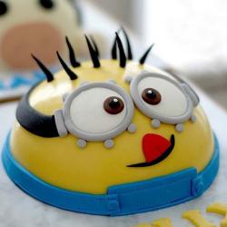 Minion Cakes - Dom Shape Minion Cake